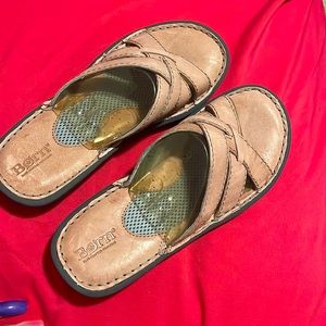 NWOB never worn born slides in mauve pink